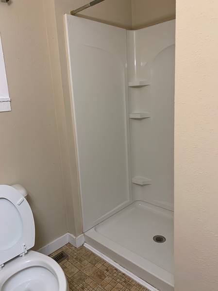 Building Photo - Updated 1 Bedroom Apartment