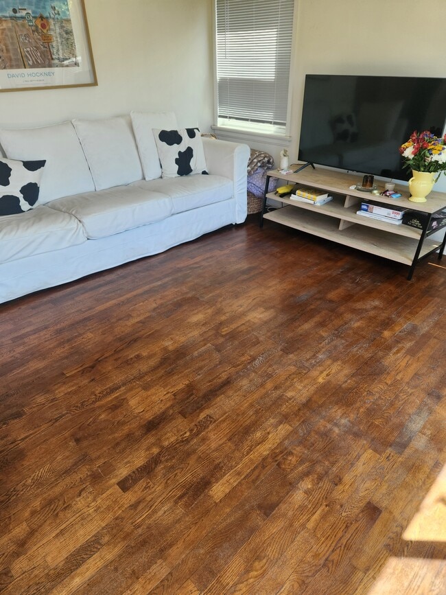 living room - 2904 Grand Canal