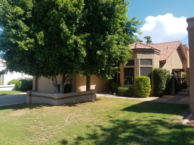 Foto del edificio - Charming South Chandler home with loft