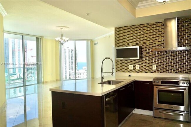 Building Photo - 200 Sunny Isles Blvd