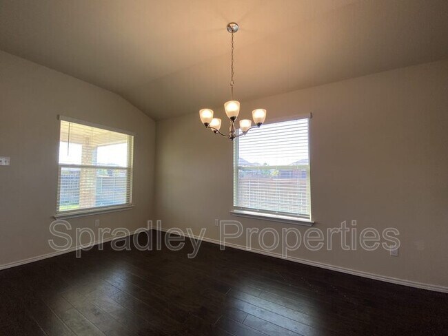 Foto del edificio - 1203 Iron Glen Dr