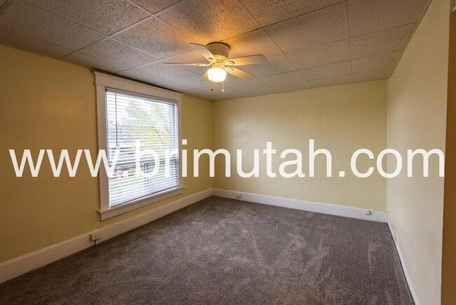 Building Photo - 273-275 S. 400 E. - 11