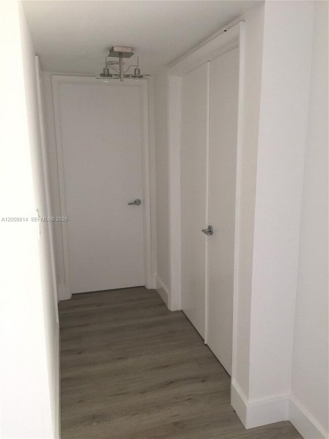Foto del edificio - 9711 Fontainebleau Blvd