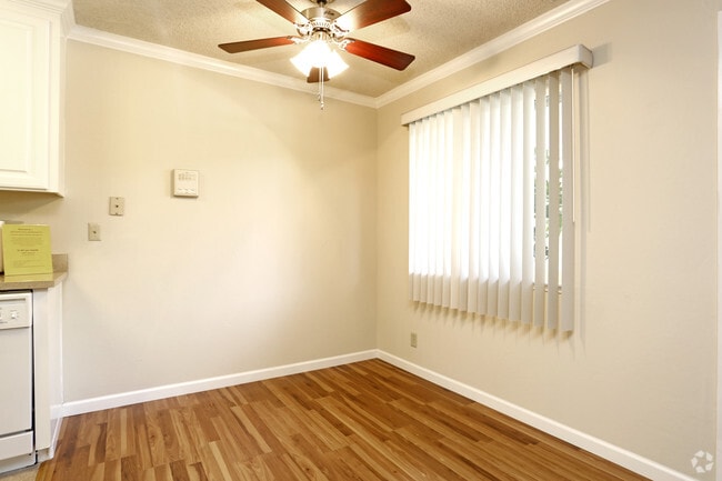 1BR 1BA - Redwood Grove Apartments