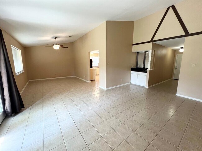 Foto del edificio - 10530 Sagebluff Dr