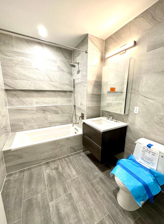 Foto del edificio - 249 E 50th St