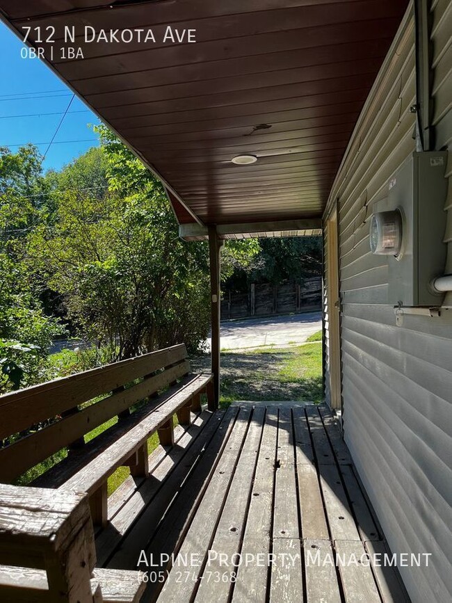 Building Photo - Studio Home For Rent!!