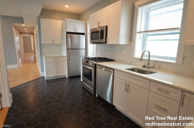Building Photo - 4 br, 1 bath  - 303 Hancock St Apt 2A