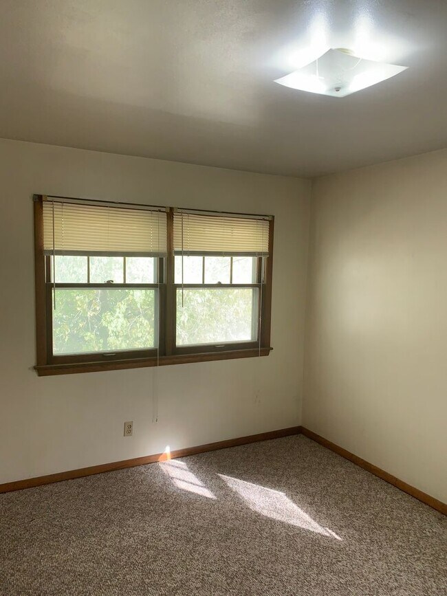 Foto del edificio - 415 Denver St