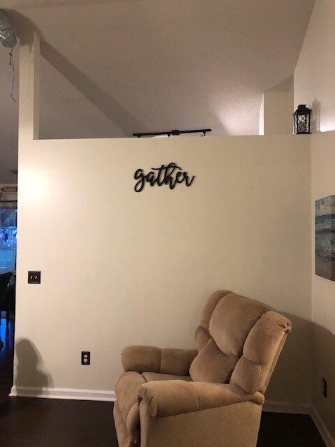 Entry way - 3104 Harvest Rd