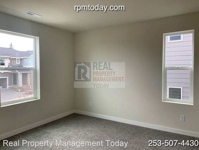 Building Photo - 4 br, 2.5 bath House - 5650 S 302nd St