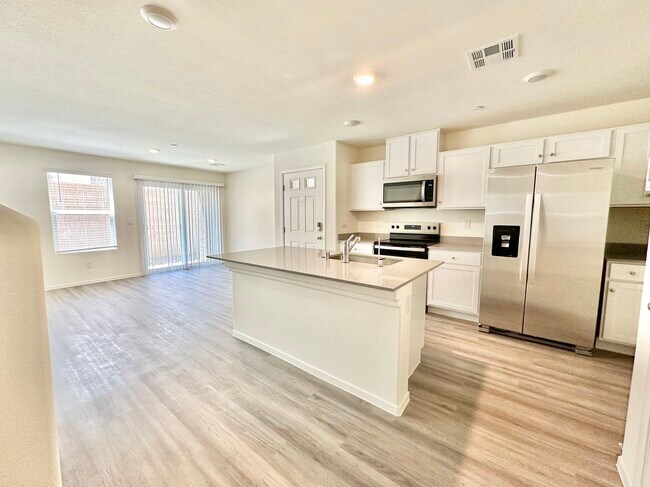 Building Photo - 4617 Honey Hls Ave