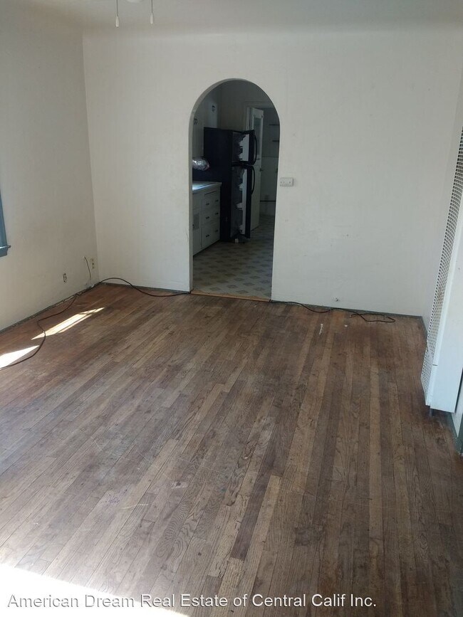 Building Photo - 2 br, 1 bath House - 117 Follett St.