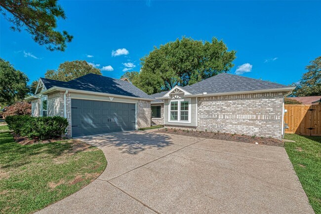 Foto del edificio - 416 Heatherwood Ct