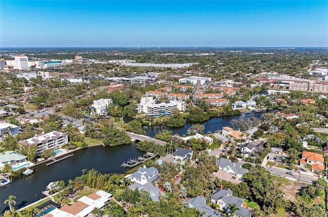Foto del edificio - 835 S Osprey Ave
