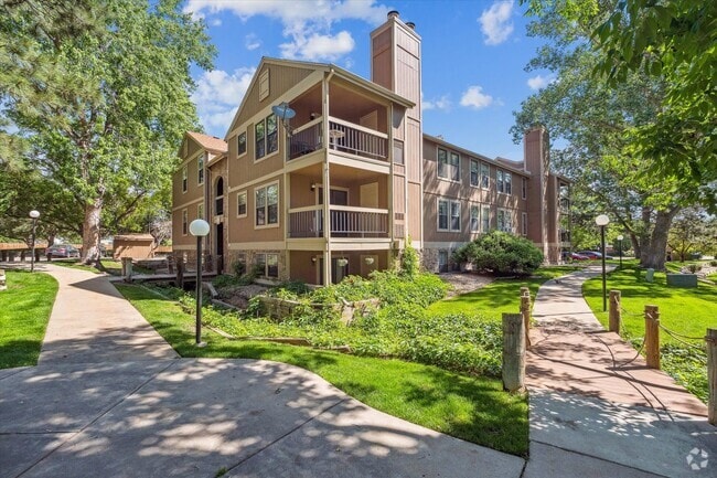 Building Photo - 10950 W Florida Ave