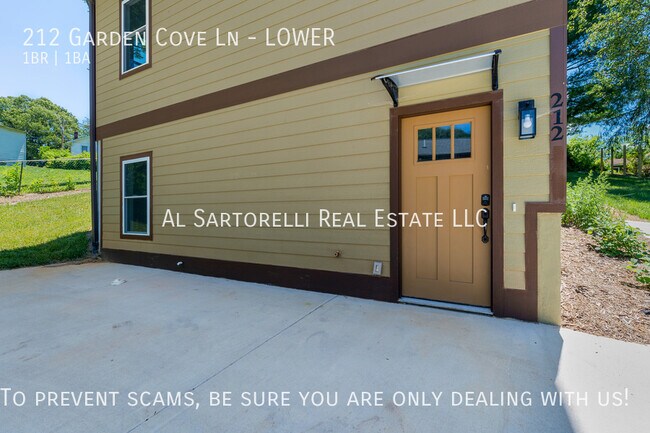 Building Photo - New main level apartment ready for move in...