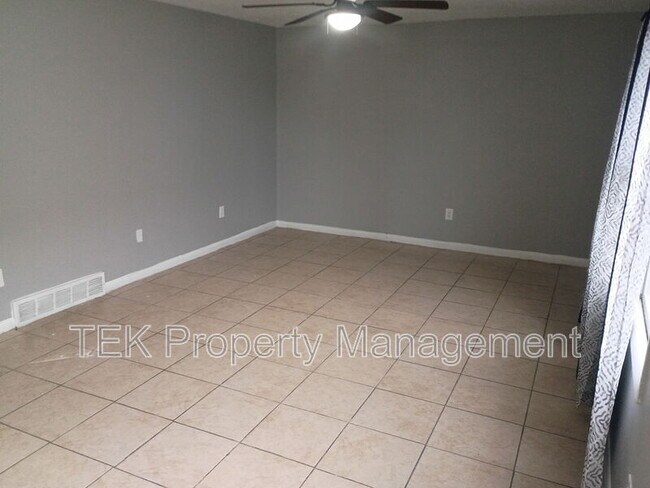 Foto del edificio - 471-473-473 N Goodman St
