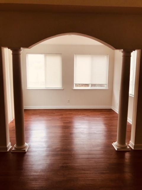 Foto del edificio - 756 Indian Wood Ln