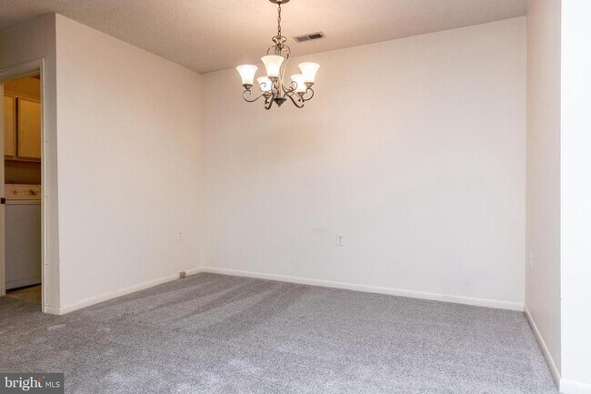 Building Photo - 15316 Pine Orchard Dr