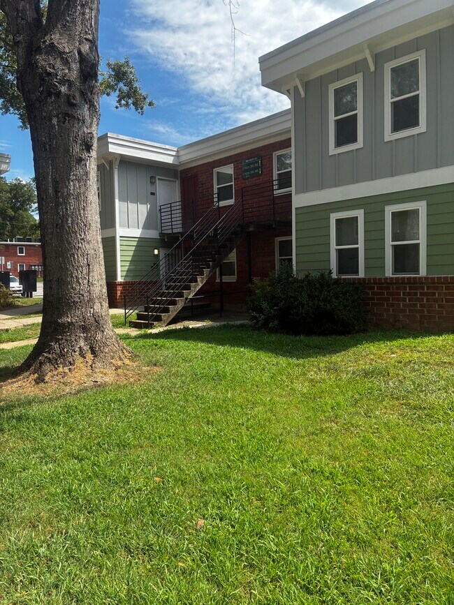 Foto del edificio - Stratham Place Apartments