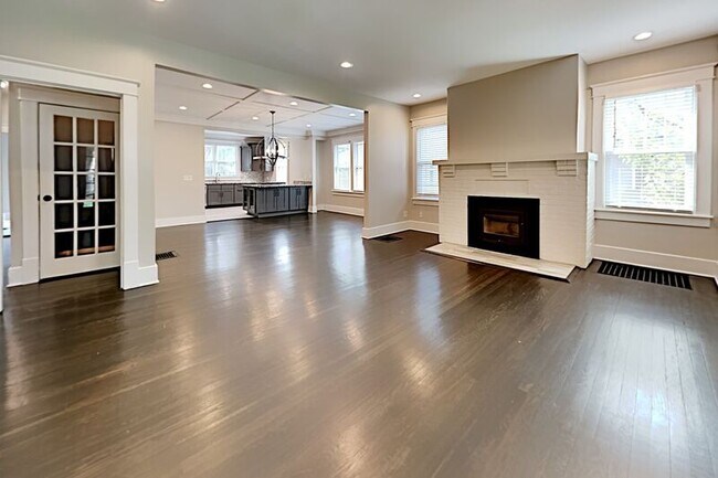 Foto del edificio - 1038 W Greenwood Ave