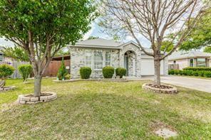 Building Photo - 2208 Wildwood Ln