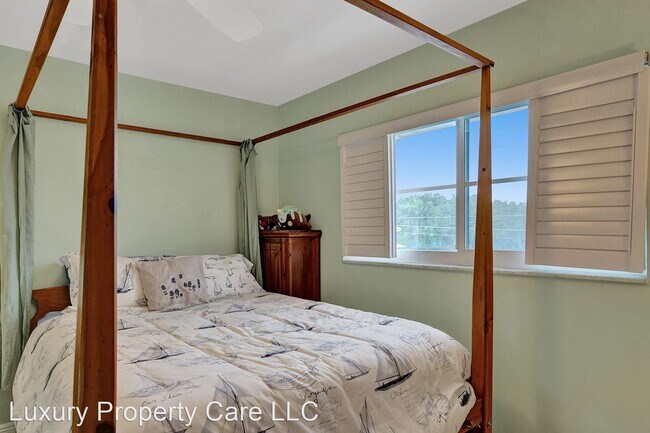 Foto del edificio - 2 br, 2 bath House - 698 NE Spanish River ...