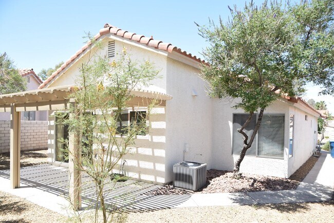 Foto del edificio - SOUTH - RANCHO LAS PALMAS - 1 STORY HOME - 89123