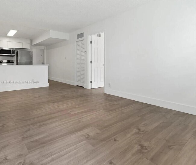 Foto del edificio - 805 NW 13th St