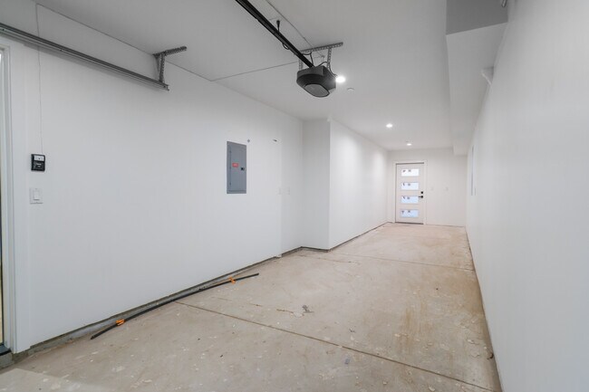 Foto del edificio - 4647 Pickford St