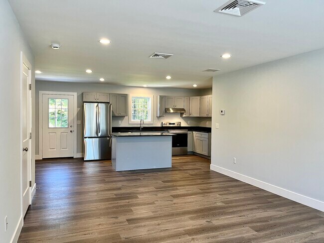 Foto del edificio - 481 Norwich Ave