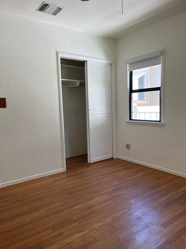 Foto del edificio - 1101 N Valley St