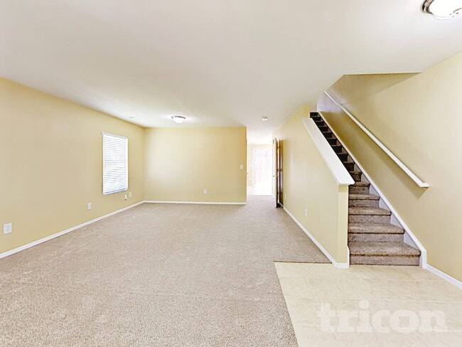 Building Photo - 2801 Buckleigh Dr