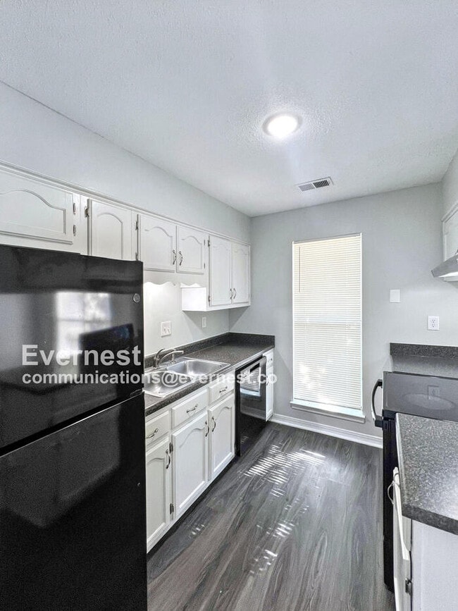 Building Photo - 6410 Jamestown Dr