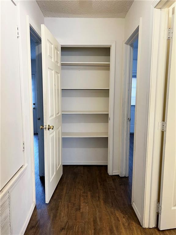 Foto del edificio - 5900 Samantha St