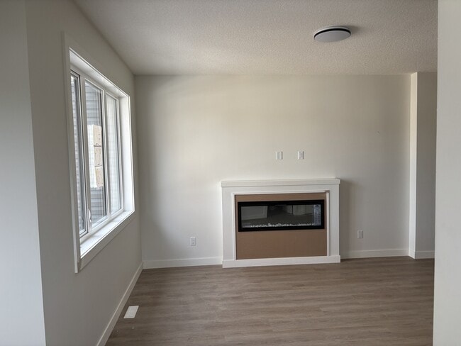 Building Photo - 14019-14104 104 Ave NW