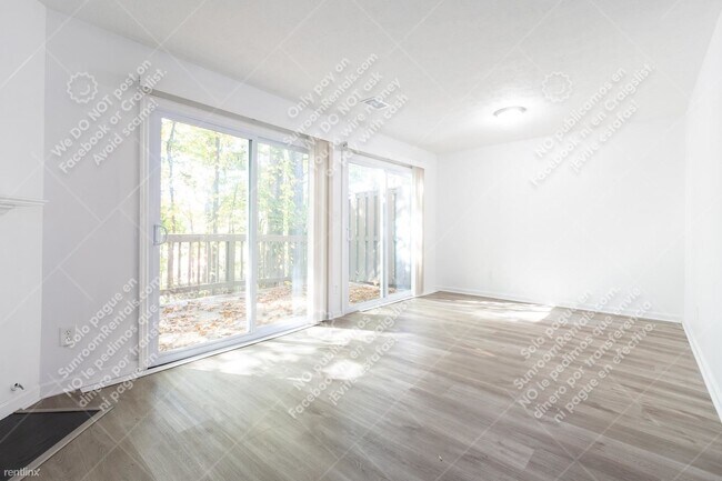 Foto del edificio - 3 br, 3 bath House - 7004 Panda Ln