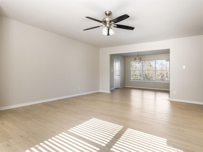 Foto del edificio - 800 Monterrey Pl