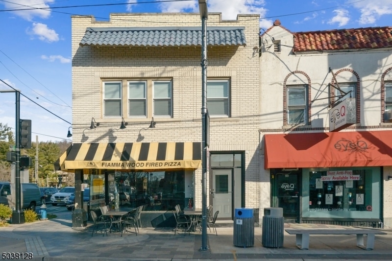 Primary Photo - 34 Main St