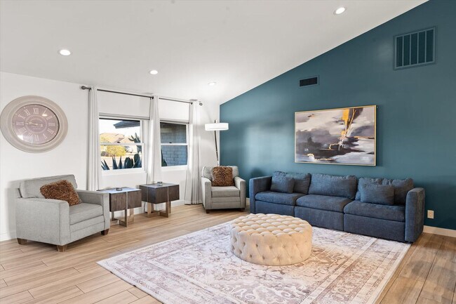 Building Photo - 15638 N 41st Pl