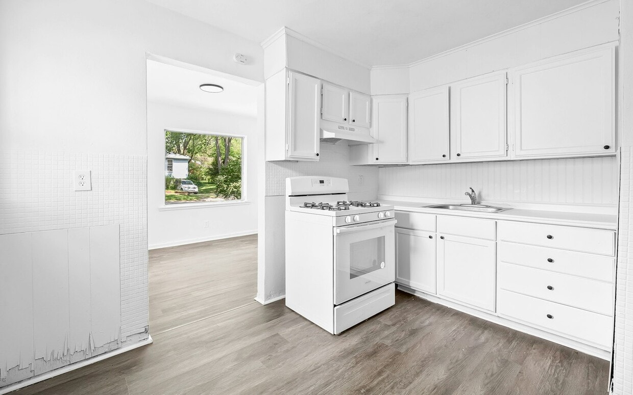 Photo - 9823 Winkler Drive
