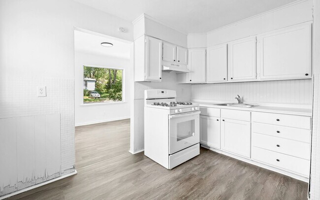 Foto del edificio - 9823 Winkler Dr