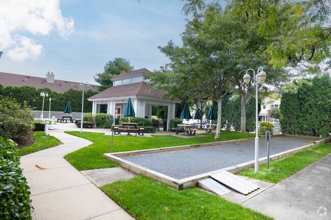 Building Photo - Sunnylane of Bethpage