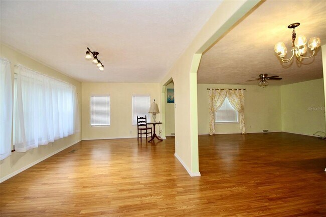 Foto del edificio - 10992 Poplar St NE