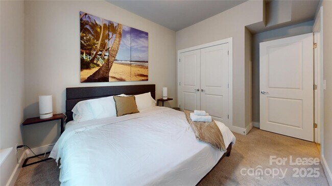 Foto del edificio - 5020 Central Ave