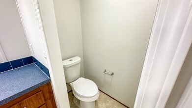 Building Photo - 11758 E Old Oak Trail