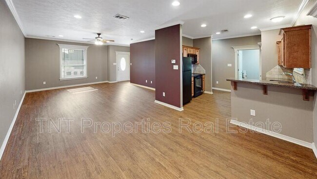 Building Photo - 2830 Horseback Dr