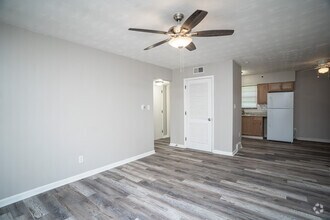 Building Photo - 2525 Lakeview Ave