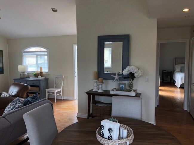Foto del edificio - 2613 Carnegie Ln